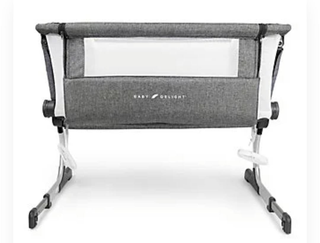 Baby Delight Beside Me Dreamer Bassinet N Bedside Sleeper
