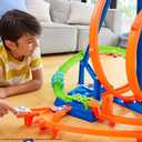Hot Wheels Action Epic Crash Dash Track Playset & 1:64 Scale Toy Car, Medium