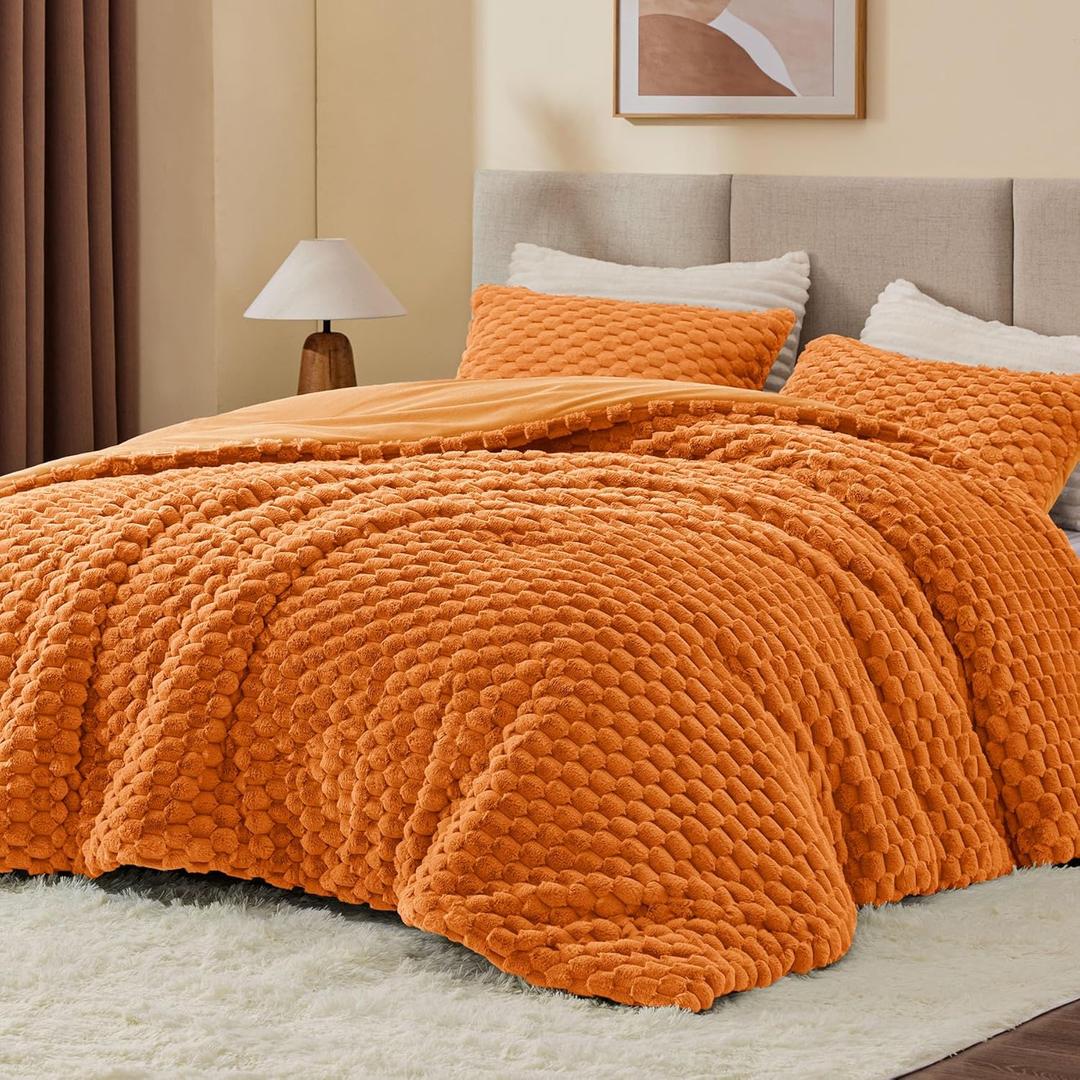 Bedelite Fluffy King Size Comforter Set - Burnt Orange Fleece Soft Comforter for King Size Bed, Luxury Warm Bedding Set for Winter, Fuzzy Bed Set 3 Pieces (1 Comforter, 2 Pillowcases)