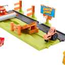 Mattel Disney and Pixar Cars Playset with 3 Toy Vehicles & 2 Ways to Play, Frank Escape & Stunt Race Set Includes Lightning McQueen
