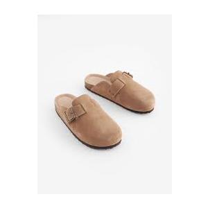 Strauss+Ramm Sandles Size 11