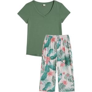 YIJIU Women Soft Comfy Pajamas Cute Cat Short Sleeve Capri Pants PJS Set (XXL)