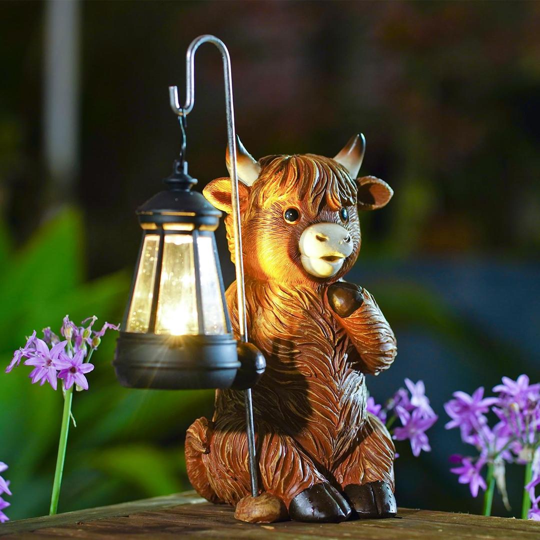 Highland Cow Statue with Solar Lantern - Resin Solar Garden Statues Outdoor Yard Patio Garden Decor - Unique Gifts for Women,Mom Men (Copper)