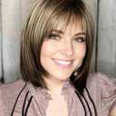 RENERSHOW Brown Highlight Short Pixie Bob Wig with Bangs Layered Brown Mix Blonde Wigs for Women Chin Length Straight Synthetic Wig Natural Looking Daily Party Wig