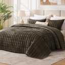 BEDELITE Velvet Quilt Set Queen Size - Luxury Velvet Comforter Bedding Set 3 Pieces, Lightweight Soft Cozy Mocha Brown Oversized Bedspread Coverlet for All Seasons with 2 Pillow Shams