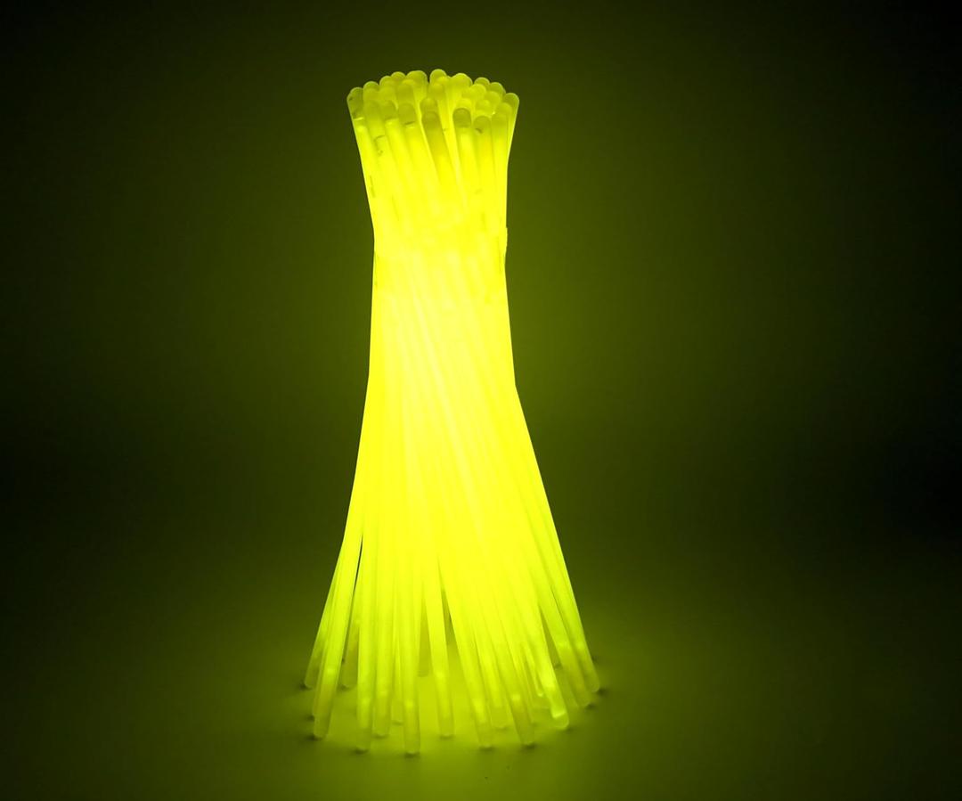 TGXRZX Glow Stick 100PCS, 7.9, Glow stick bracelet, Glow necklace, use in the dark to make it glow, suitable for concerts, Halloween, Christmas, football parties, birthday party supplies. (Yellow)