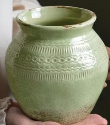 Quoowiit Ceramic Rustic Farmhouse Vase, Green Distressed Flower Vase for Home Decor, Boho Decorative Vases for Centerpiece Table Decorations, Vases for Living Room Kitchen Entryway Mantle Shelf Decor