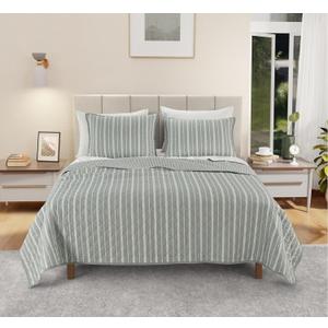 Izod 100% Cotton Percale Pre-Washed Quilt Set, Ultra-Soft & Reversible Bedding, King Size Bed Sheets, Wrinkle-Resistant 3-Pc Cotton Bedspread with Matching Shams, All-Season Comfort - Grey Stripe