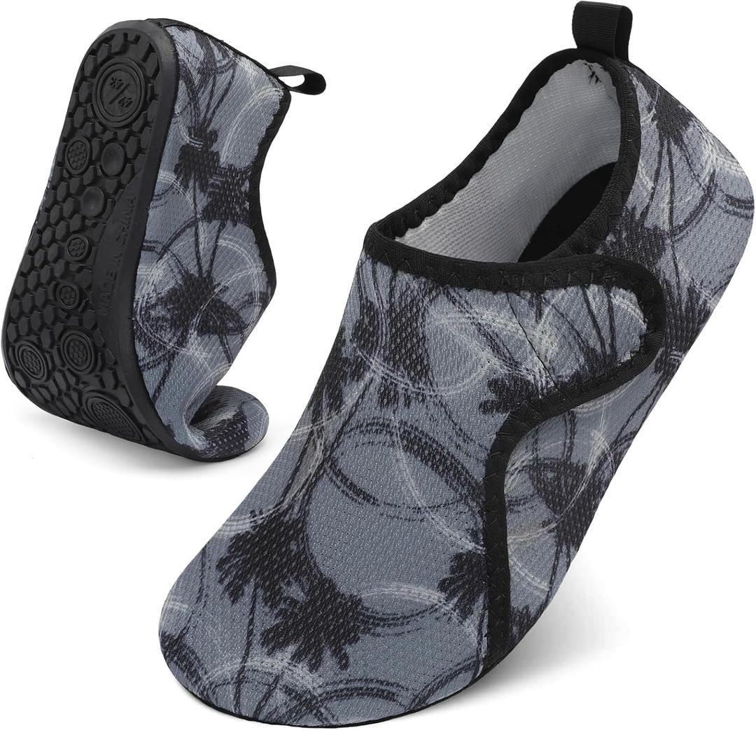 LeIsfIt Water Shoes for Women Men Quick-Dry Aqua Socks Non-Slip Swim Beach Barefoot Shoes for River Pool Lake Surf Yoga Grey 8-9 Women/6-7 Men