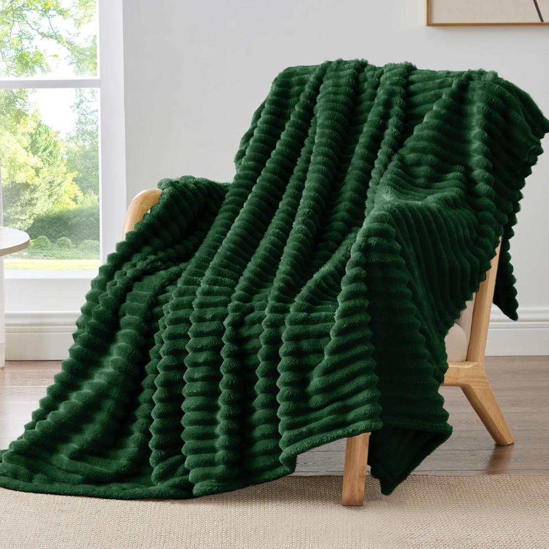 BEDELITE Fleece Throw Blanket for Couch - 300GSM Soft & Warm Fluffy Forest Green Blanket, Decorative and Giftable Striped Blankets for Women, Men, 50"x60"