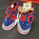 ZeroXposur toddler size Shark water shoes with Velcro strap (Size 10)