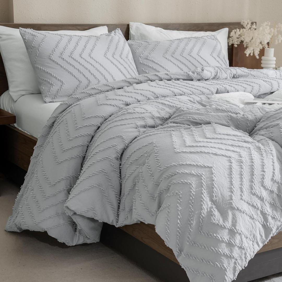Andency King Comforter Silver Grey, Boho Grey Soft Warm Bedding Comforter Sets for King Size Bed Set, 3 Pieces Gray Cute Chevron Tufted Aesthetic Microfiber Lightweight Comforter Set (King (104"x90"))