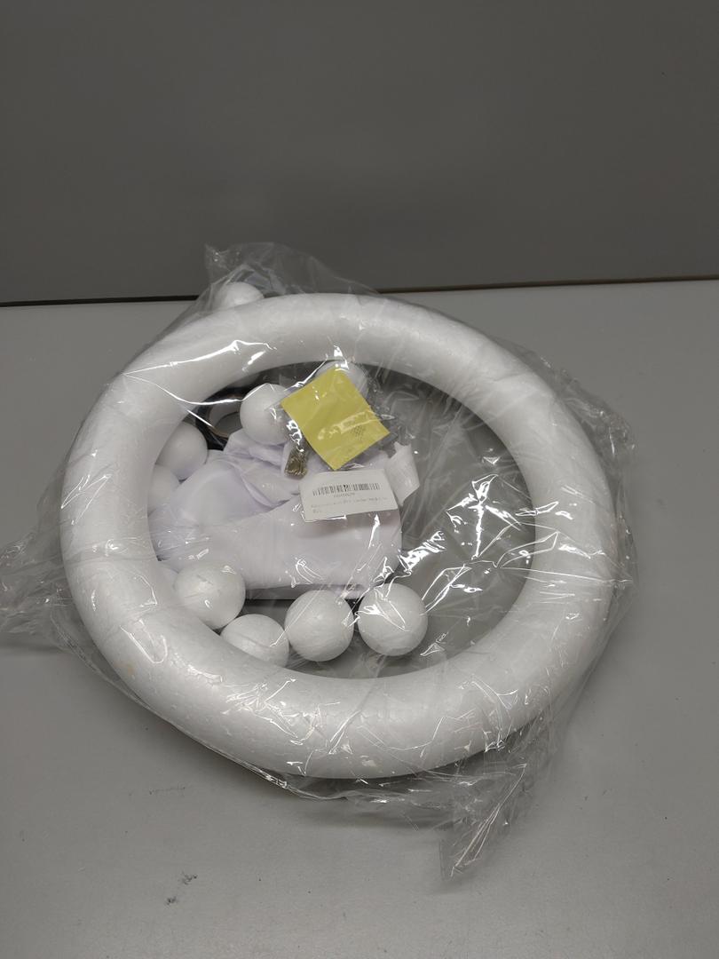 LED Light-Up Halloween Ghost Wreath, 12 Glowing White Ghost Garland, Halloween Ghost Wreath, Spooky Indoor & Outdoor Hanging Decoration for Front Door, Wall, Party