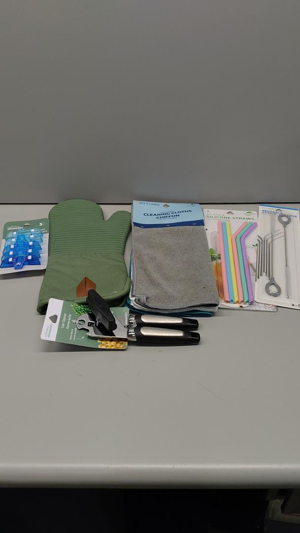 Can Opener,  Cleaning Clothes, Silicone Straw, Reusable Straw Cleaner, Bag Clips, Mitt & Pot Holder Set