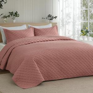 Bedsure Quilts Queen Size - Lightweight Bedspreads Queen Size with Basket Weave Pattern, Soft Quilt Bedding, Grayish Pink Comforter Coverlet for All Seasons (90" x 96")