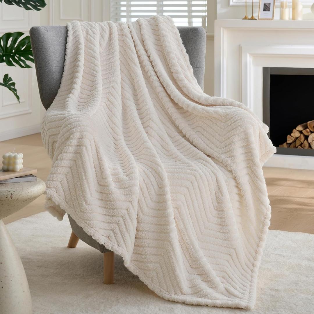 Joiedomi Cream White Throw Blanket for Couch, Soft & Warm White Fleece Blankets Gifts for Women Mom, Cozy Cute Soft Throw 50x60 Inches