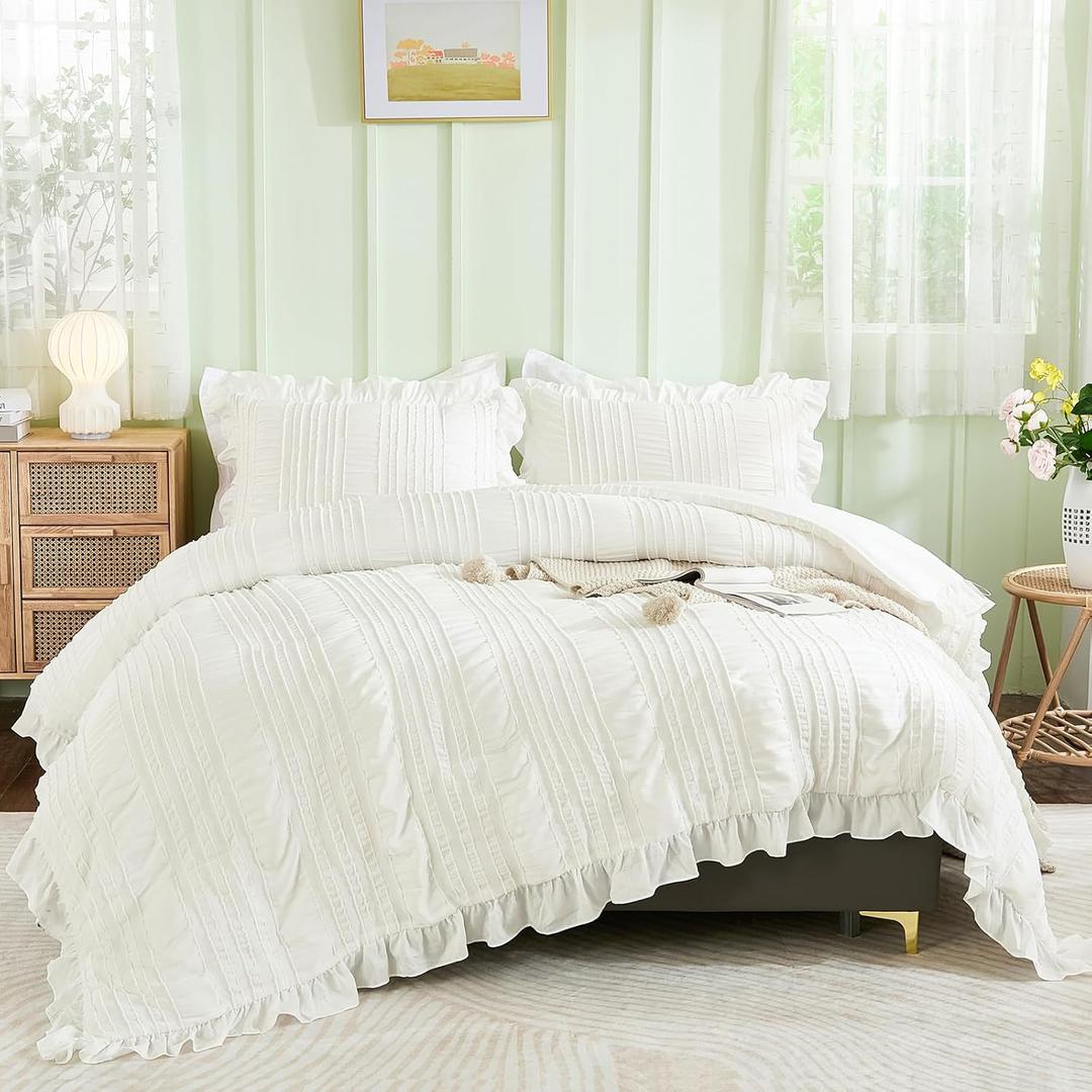 WONGS BEDDING White Comforter Set Queen, 3 Pieces Ruffle Farmhouse Shabby Chic Boho Comforter for Queen Bed, Soft Seersucker Textured Bedding Set with 1 Ruffle Comforter, 2 Tufted Pillowcases 90"×90"
