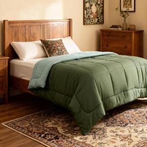 Bedsure Comforters Queen Size Duvet Insert, All Season Bed Comforter, Quilted Down Alternative Duvet, Box Stitched Comforter with Corner Tabs, Machine Washable, 88 x 88 Inches (Green/Light Green)