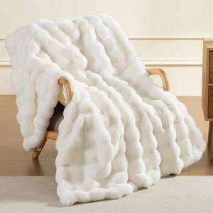 Soft Faux Rabbit Fur Throw Blanket Luxury Super Comfy Double Sided Ultra Cozy Thick Warm Fluffy Blanket for Couch Chair Sofa Bed Living Room Camping, Plush Fuzzy Bubble Blanket, 970 GSM, 50''x60''