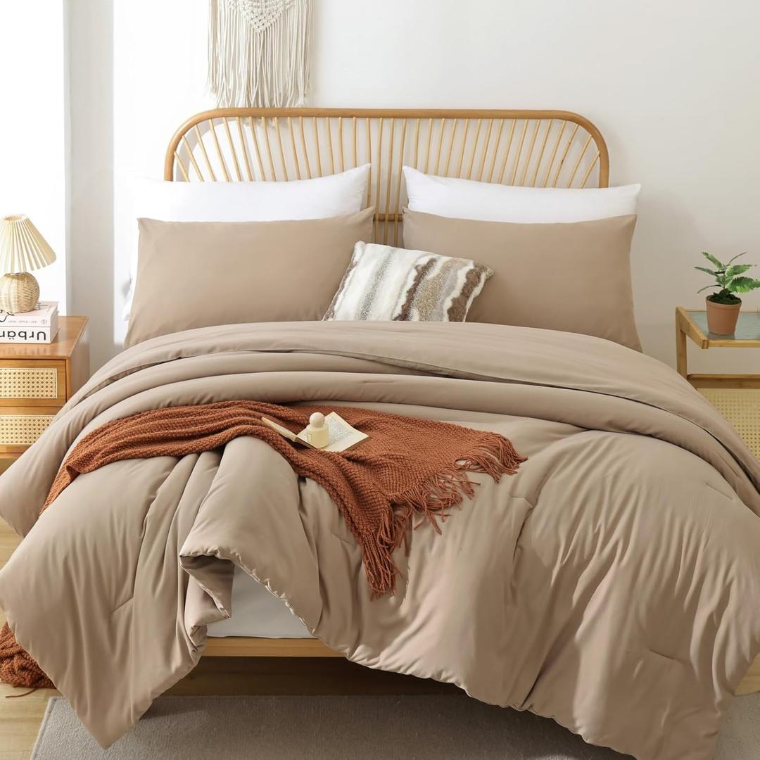 ROSGONIA Queen Comforter Set Taupe Brown, 3pcs(1 Boho Tan Comforter & 2 Pillowcases) All Season Soft Bedding Lightweight Bedspread Blanket Quilt (Queen Comforter 90"x90")