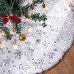 Lanpn Christmas Tree Skirt 71 inch, Xmas Tree Skirt with Snowflake Winter Christmas Tree Mat for Extra Large Artificial Trees Winter Home Party Holiday Indoor Xmas Decor (Silver, 180cm)