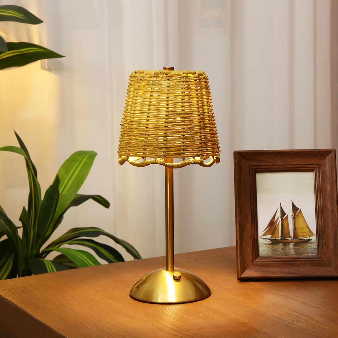 Pickmesh 1 Pack Rattan Table Lamp Woven Boho Table Lamp with Gold Tone Base Wicker Night Light Cordless LED Desk Lamps for Living Room Bedroom Home Decor, 2600mah Battery Operated