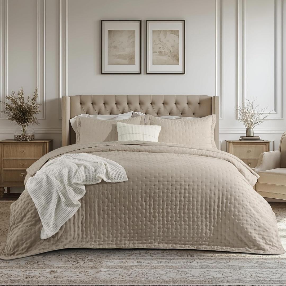 Bedsure King Size Quilt Bedspread, Lightweight Comforter, Taupe Coverlet