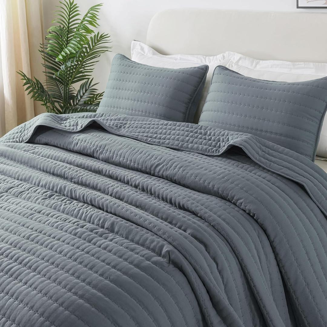 ROARINGWILD Blue Twin Size Quilt Bedding Sets with 1 Pillow Sham, Lightweight Soft Bedspread Coverlet, Quilted Blanket Thin Comforter Bed Cover for All Season, 2 Pieces, 68x90 inches