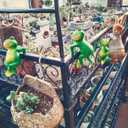 LANDOR Set of 3 Cute Frog Figurines Hanging Animal Statue, Resin Pot Climbing Sculpture Outdoor Statues Ornaments Décor for Flower potFence, Yard Art Patio Lawn House (3 frogs)
