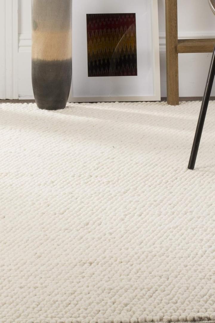 SAFAVIEH Area Rug 5x8 - Natura Collection - Ivory, Handmade Wool Blend, Textured Design, Ideal for Living Room, Bedroom, Dining Space (NAT620A)