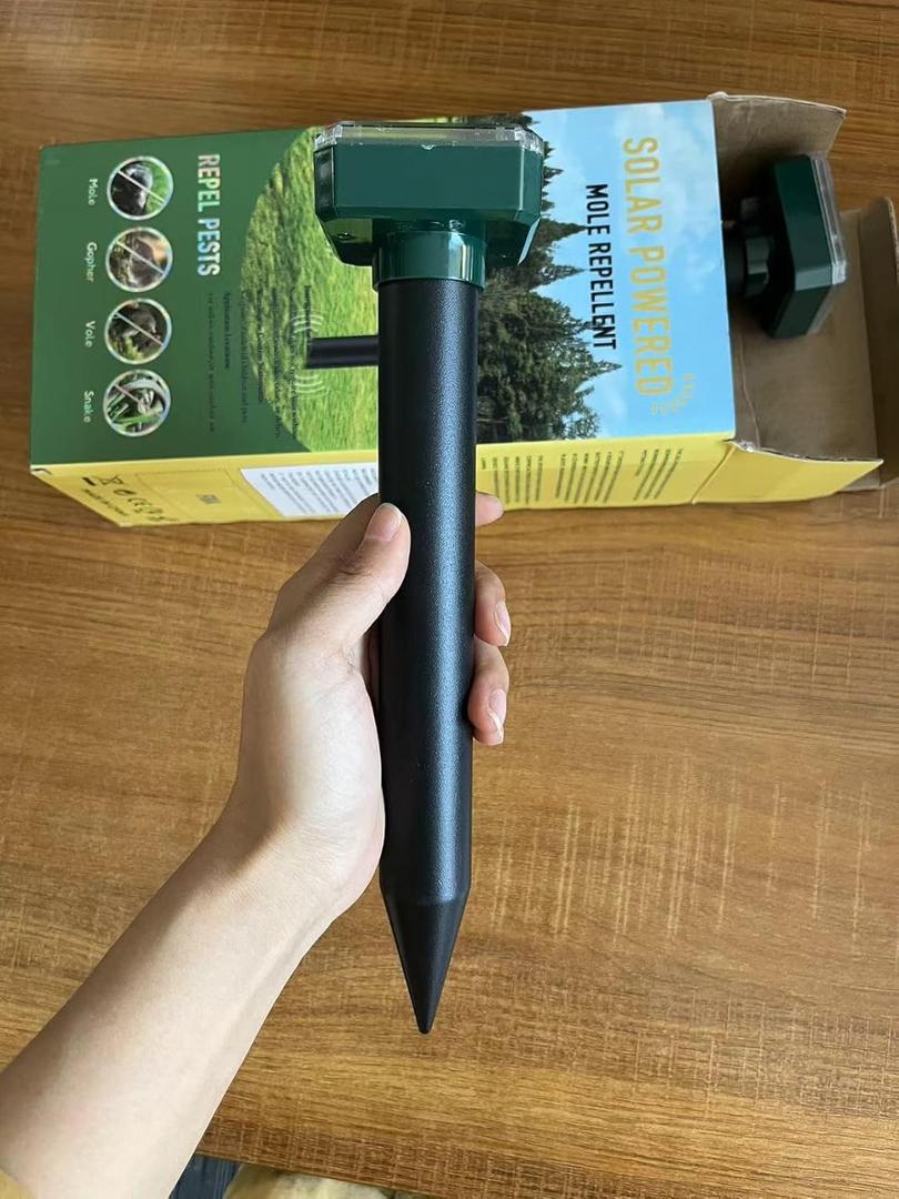 Mole Repellent for Lawns 8 Pack, Solar Powered Mole Repeller Ultrasonic Gopher Deterrent, Outdoor Waterproof Vole Vibration Stakes,Sonic Spike for Rodent Groundhog Snake Chipmunk