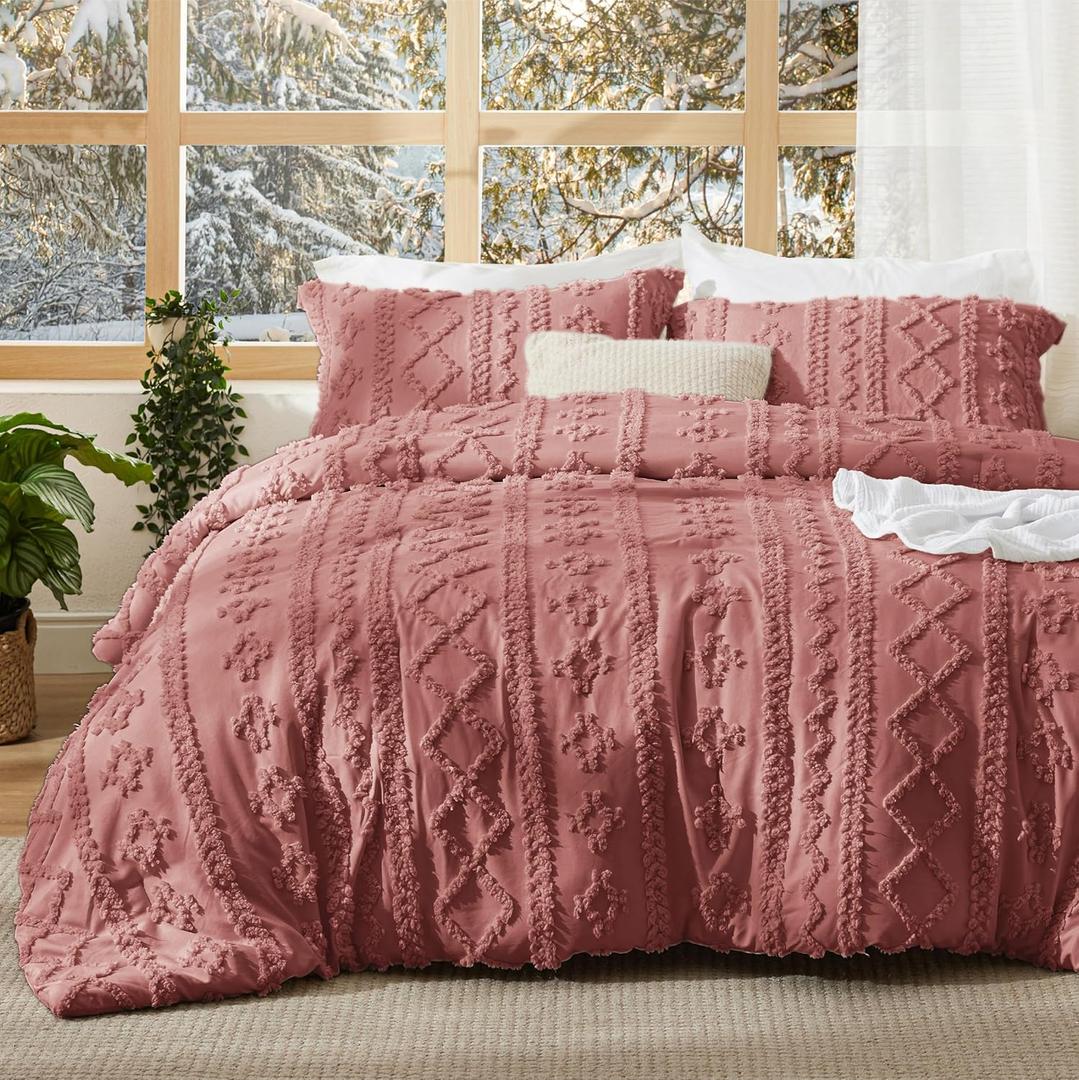 Bedsure Tufted Boho Comforter Set Queen Size - Grayish Pink Boho Bed Set, GentleSoft 3 Pieces Farmhouse Shabby Chic Embroidery Bedding, Gifts for Woman, Soft Jacquard Queen Comforter for All Seasons