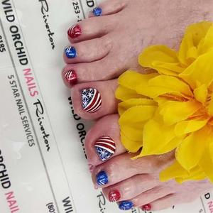 4th of July Press On Toenails Independence Day Fake Toenails with American Flag Design Red White Blue Glitter False Toenails Reusable Stick on Toenail for Women Patriotic Manicure Decorations