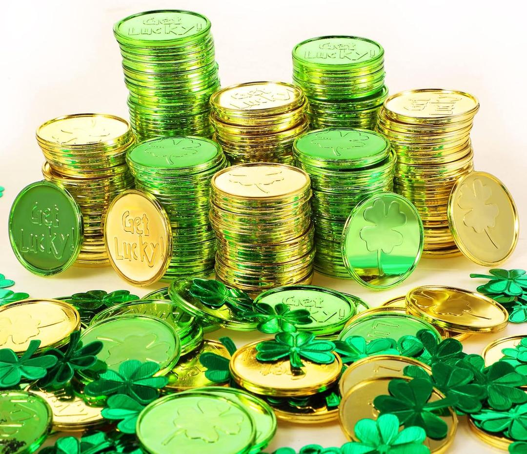 240 Pcs St. Patrick's Day Gold Coins with Shamrock Confetti Plastic Shamrock Gold Green Lucky Coins Clover Confetti for Irish Party Birthday Baby Shower Decorations