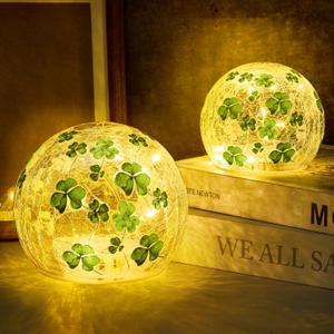 VICAMB [Timer] 2PCS St Patricks Day Decoration,3.94"&3.15" Lighted Glass Ball Tabletop Decor with Timer,Crackle Glass Globe Ball,Decorative Balls Orb Table Lamps for Home Party Centerpiece Decor