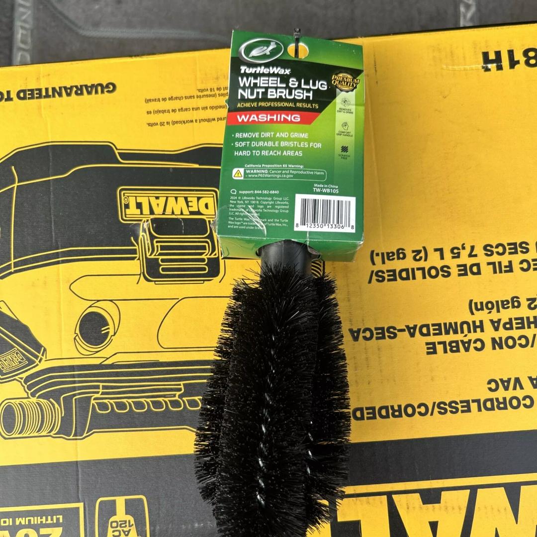 TurtleWax Wheel&Lug Nut Brush 2Pcs
