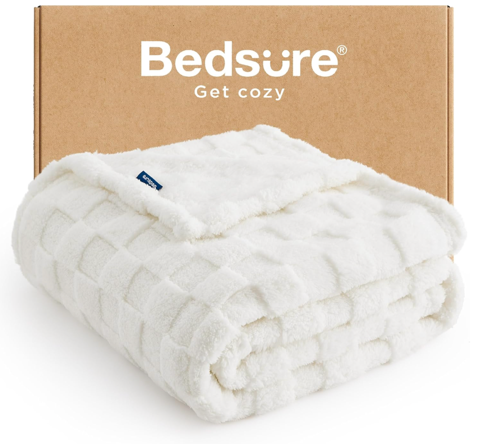 Bedsure GentleSoft White Throw Blanket for Couch - Checkered Fleece Blankets Gifts for Kids Girls, Cute Soft Cozy Throw for Bedroom Home Decor Gifts, 50x60 Inches