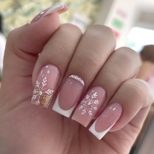 Vopintpy White Snowflake Press on Nails Christmas French Tip Fake Nails with Rhinestones Design Winter Xmas Glue on Nail Glossy Medium Square Reusable False Nail for Women DIY Manicure
