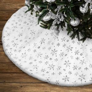 Lanpn Christmas Tree Skirt 16 inch, Xmas Tree Skirt with Snowflake Winter Christmas Tree Mat for Small mini Pencil Slim Artificial Trees Winter Home Party Holiday Indoor Xmas Decor (Silver, 40cm)