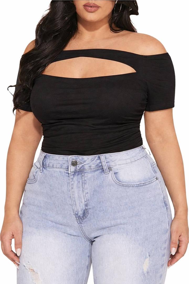 MakeMeChic Women's Plus Size Off Shoulder Tee Cut Out Ruched T-Shirt Short Sleeve Slim Fitted Tee Shirt Tops, Size 2XL, Black
