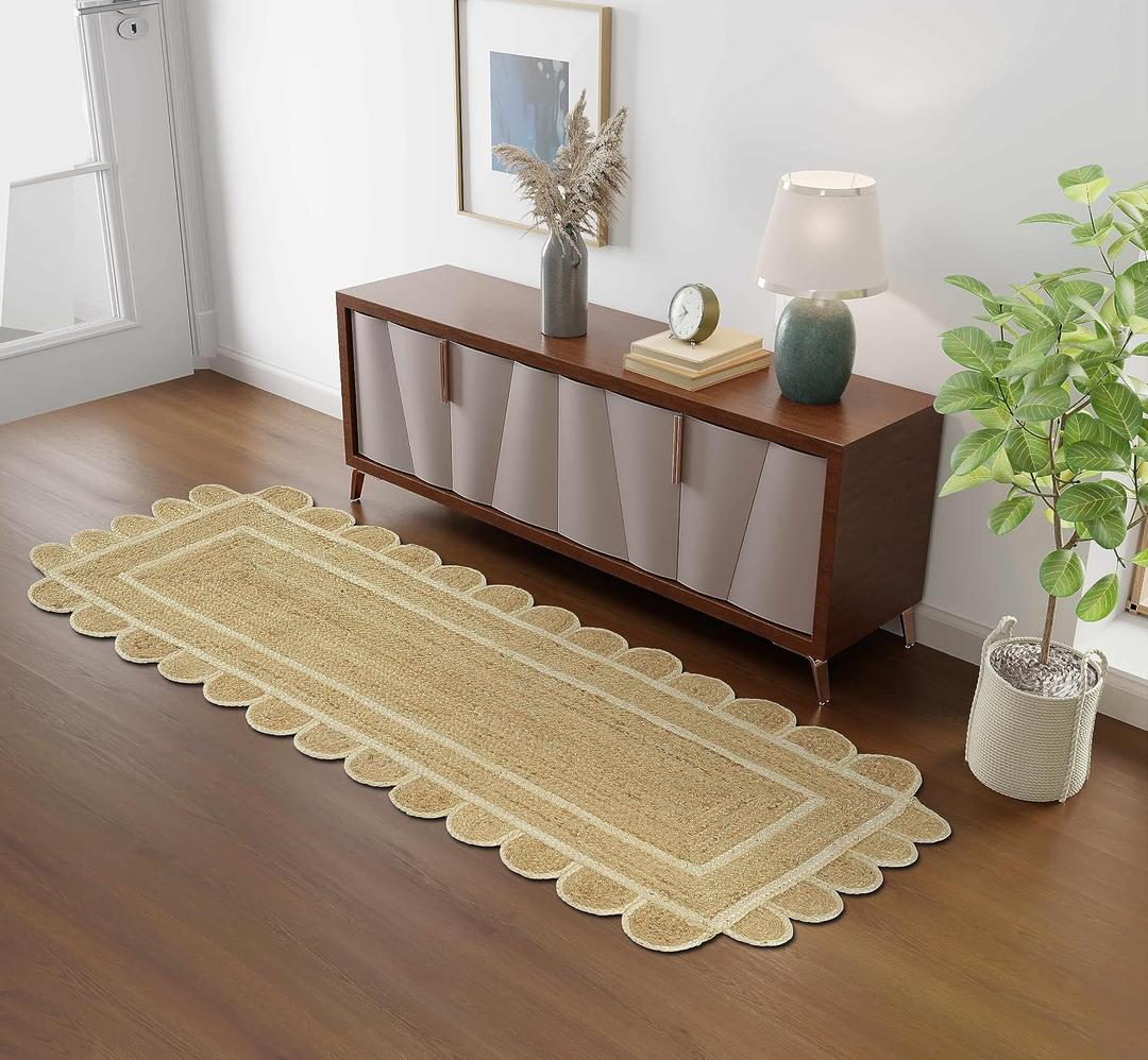 GRUHUM Scalloped Jute Runner Rug 2.6x10 ft Natural Off White Trim Handwoven Reversible Soft Braided Farmhouse Runner Rug -Home Decor Indoor EcoFriendly Living Room Bedroom Kitchen Hallways Enterways