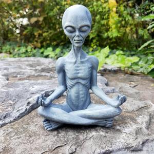 Alien Statue, Meditation Yoga Alien Figure, 6.3" H Resin UFO Alien Sculpture for Home Indoor Outdoor Patio Lawn Yard Decor, Collectable Gift (Pose 1 - Gary)