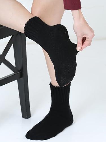 Heat Logic Cable Chenille Sherpa Trim Cabin Sock, Ultra Soft Winter Women Socks-Black