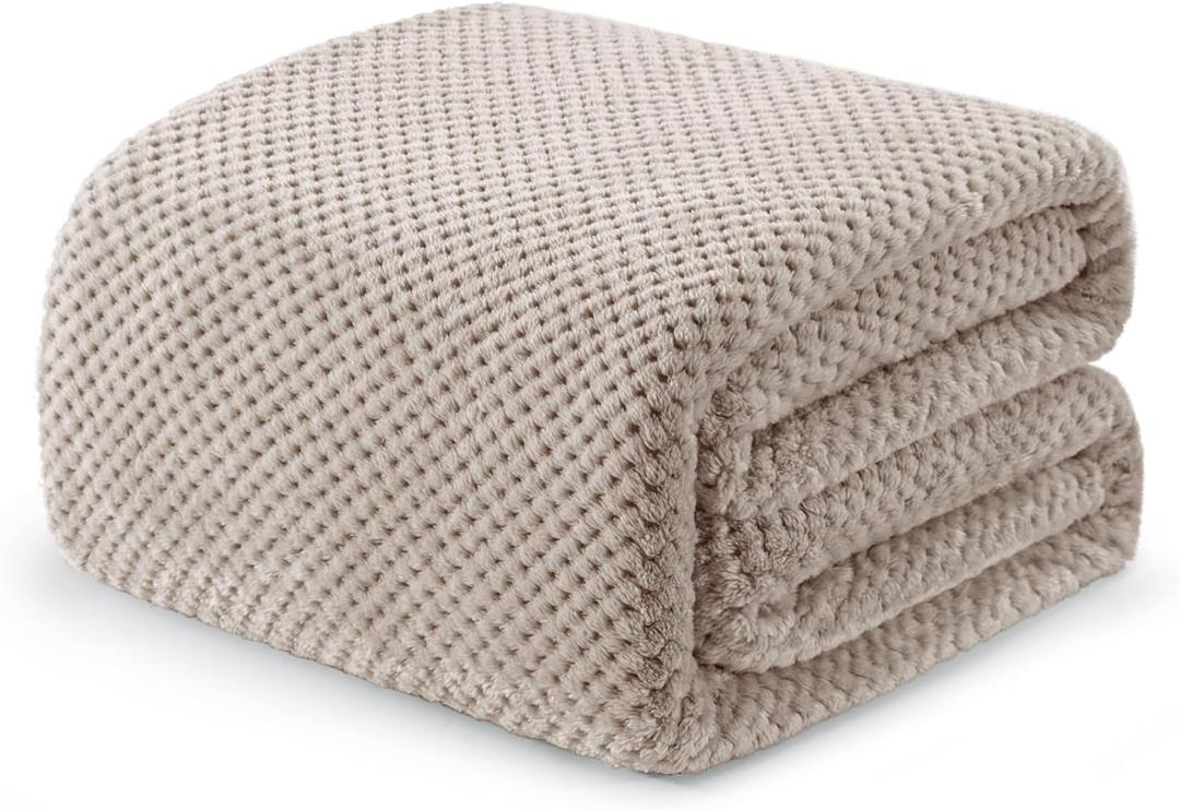 Exclusivo Mezcla Fleece Bed Blanket Twin Size, Super Soft and Warm Blankets for Couch, Sofa and Bed Waffle Textured, Cozy, Fuzzy and Lightweight (Tan, 90x66 Inches)