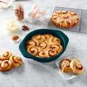 Chicago Metallic Everyday Nonstick 9-Inch Round Cake Pan, Emerald Green, Durable Carbon Steel for Perfect Baking