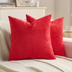 2 x FUTEI Pack of 2 Velvet Throw Pillow Covers 18x18 Inch, Red