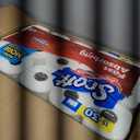 Scott Paper Towels, Choose-A-Sheet, 30 Double Rolls = 60 Regular Rolls (108 Sheets Per Roll) (White)