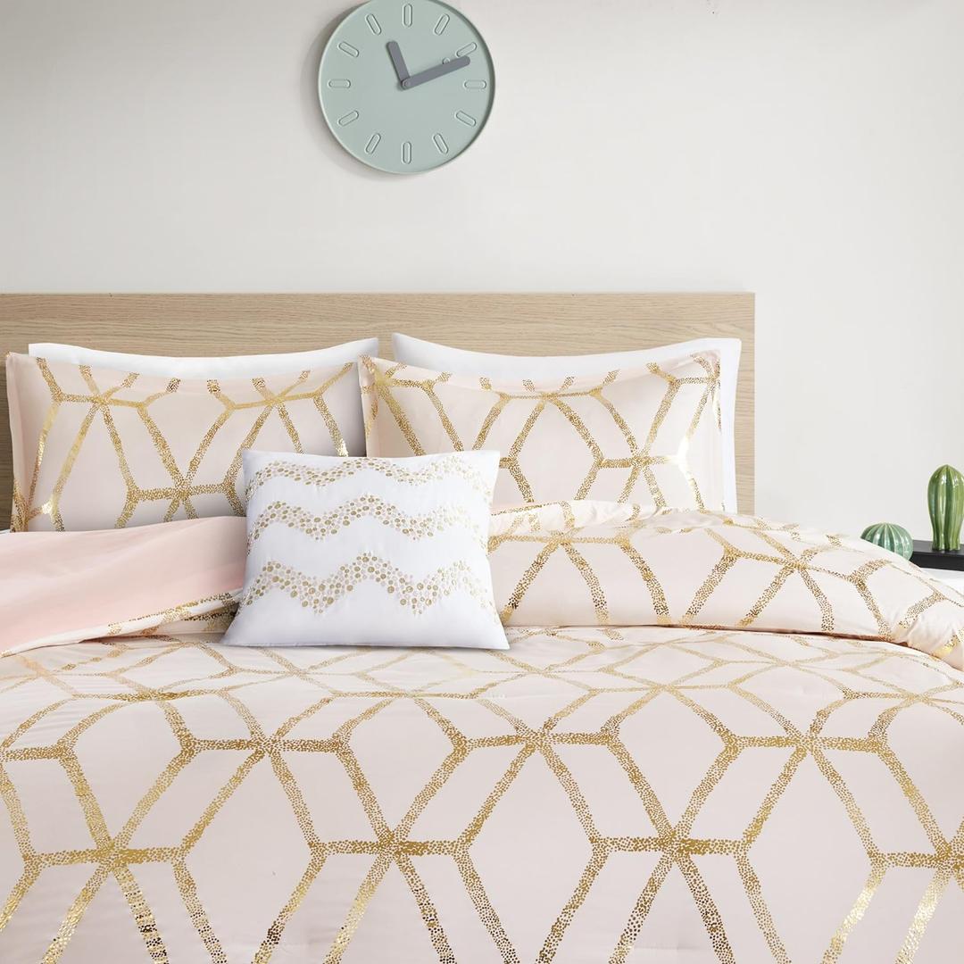 Comfort Spaces Vivian Comforter Set Ultra Soft All Season Lightweight Modern Geometric Glam Metallic Print Bedding, Matching Sham, Decorative Pillow, Full/Queen, Geometric Blush/Gold