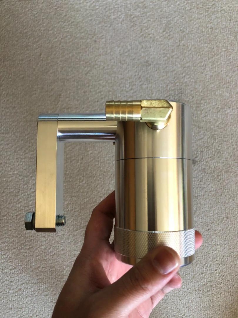 RANSOTO Oil Catch Can 5.7L 6.4L HEMI Compatible with 2011-up Dodge Charger Challenger Chrysler 300 Jeep Grand Cherokee, Z-Bracket Tech and Billet Aluminum Oil Separator Tank