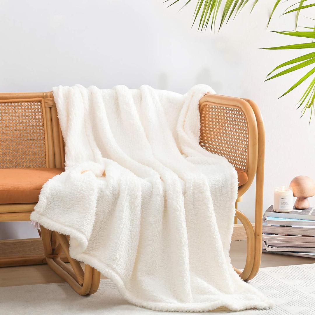 Ultra Soft Cozy Sherpa Throw Blanket, Solid Antique White Light Weight Warm Decorative Boho Style Plush Throw Blanket Cover for Sofa, Couch, Bedroom,Travel, Pattern Reversible, 50x60